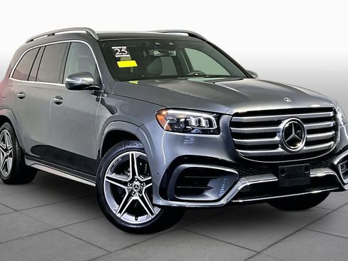 Used 2025 Mercedes-Benz GLS 450 4MATIC image 3