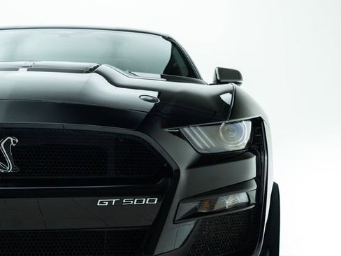 Used 2021 Ford Mustang Shelby GT500 w/ Carbon Fiber Track Pack image 7