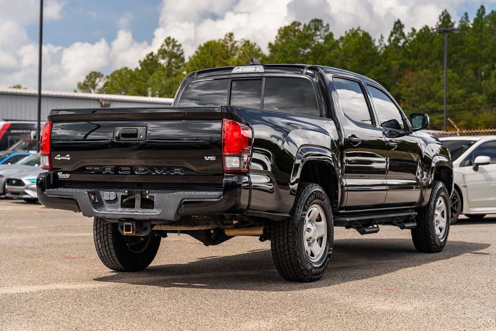 Used 2021 Toyota Tacoma SR AWD/4WD image 7