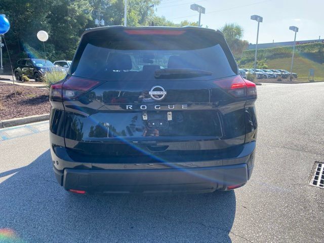 Used 2025 Nissan Rogue SV FWD image 5