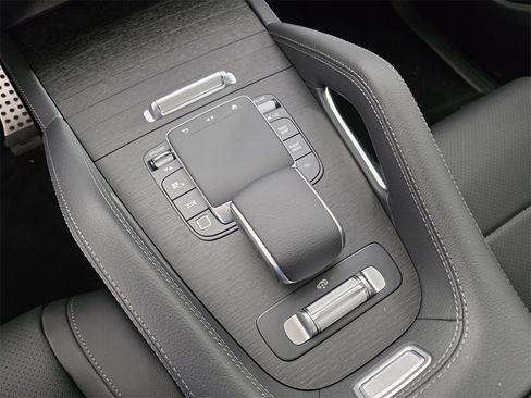 New 2026 Mercedes-Benz GLS 450 4MATIC image 16