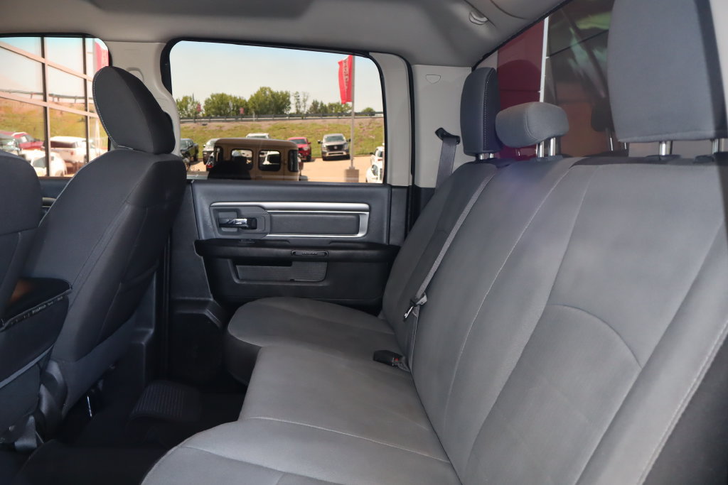 Used 2021 RAM 1500 Classic SLT AWD/4WD image 30