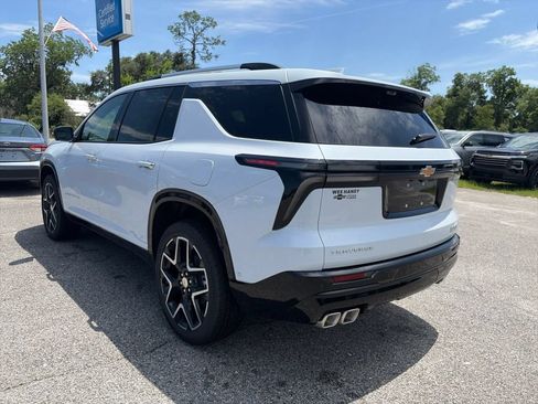 New 2026 Chevrolet Traverse High Country w/ LPO, Floor Liner Package FWD image 6