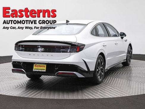Used 2024 Hyundai Sonata SEL FWD image 5