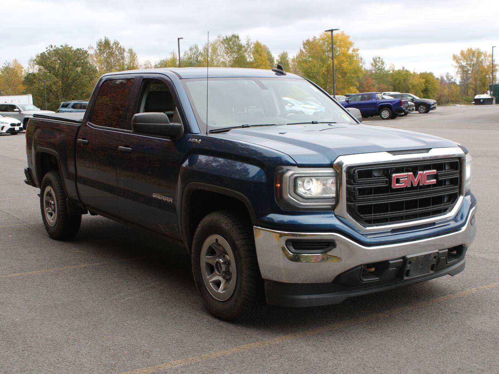 Used 2016 GMC Sierra 1500 4x4 Crew Cab w/ Sierra Convenience Package image 3