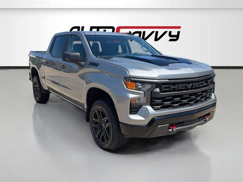 Used 2025 Chevrolet Silverado 1500 Custom Trail Boss w/ LPO, Dark Essentials Package image 1