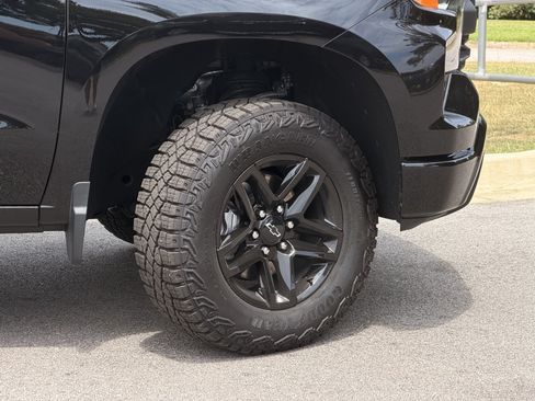 Used 2026 Chevrolet Silverado 1500 Custom Trail Boss AWD/4WD image 5