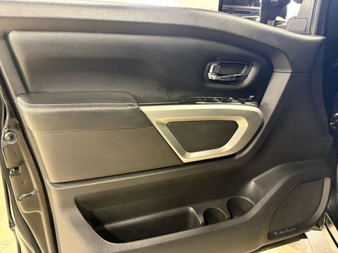 Used 2017 Nissan Titan PRO-4X image 35