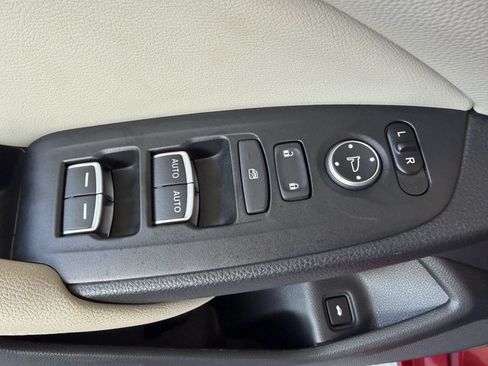 Used 2018 Honda Accord Touring image 15
