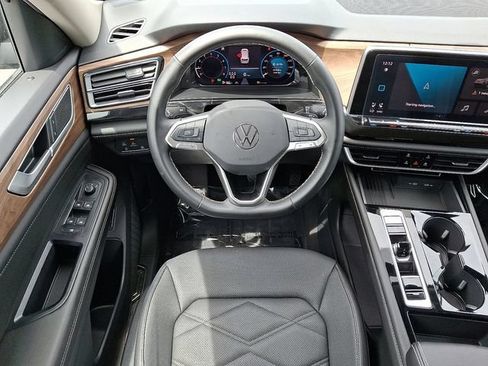 Used 2026 Volkswagen Atlas SE AWD/4WD image 12