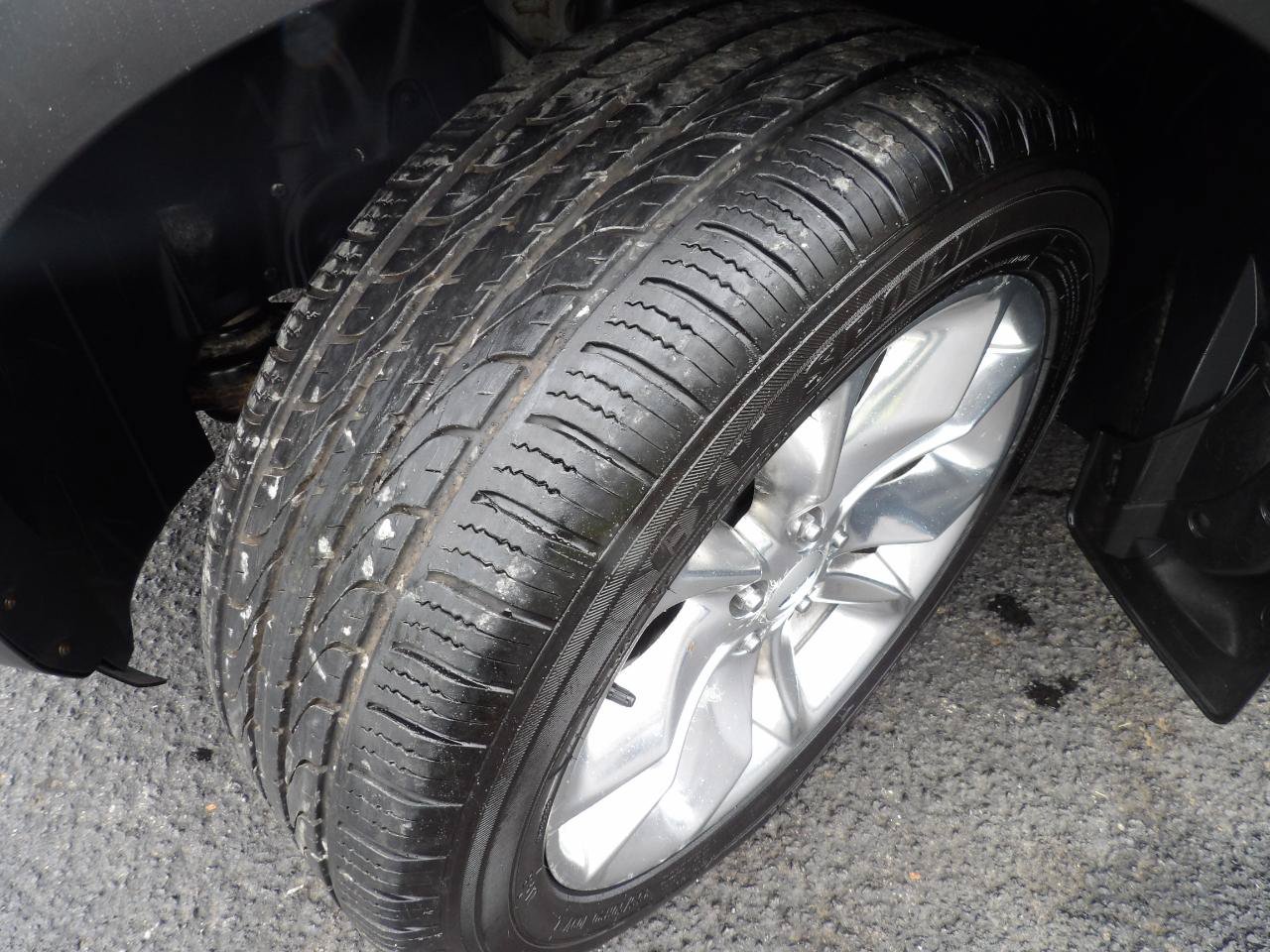 Used 2012 Ford Explorer XLT AWD/4WD image 25