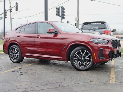 Used 2023 BMW X4 xDrive30i w/ M Sport Package AWD/4WD image 3