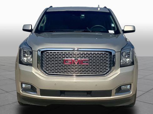Used 2017 GMC Yukon XL Denali w/ Open Road Package AWD/4WD image 4
