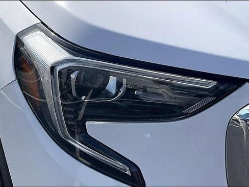 Used 2019 GMC Terrain SLT image 29