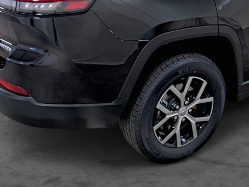 New 2025 Jeep Grand Cherokee L Limited image 12