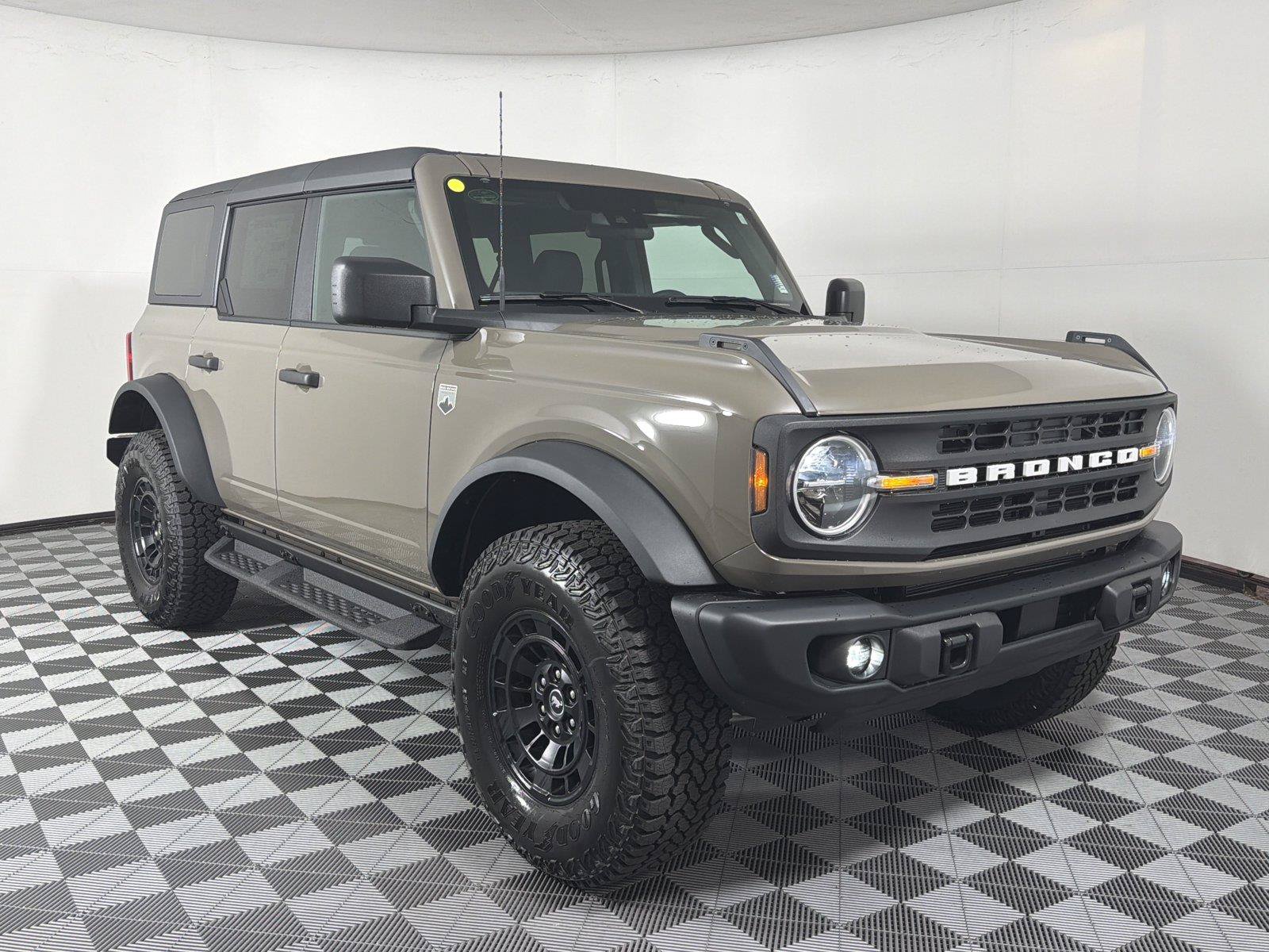 New 2026 Ford Bronco Big Bend w/ Black Diamond Package AWD/4WD image 1