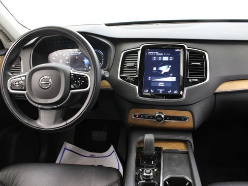 Used 2022 Volvo XC90 T8 Inscription Expression w/ Advanced Package image 9
