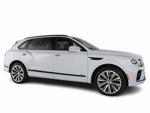 Used 2023 Bentley Bentayga Extended Wheelbase image 16