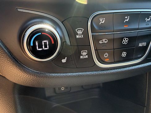 Used 2018 Chevrolet Equinox LT w/ Sun & Infotainment Package AWD/4WD image 31