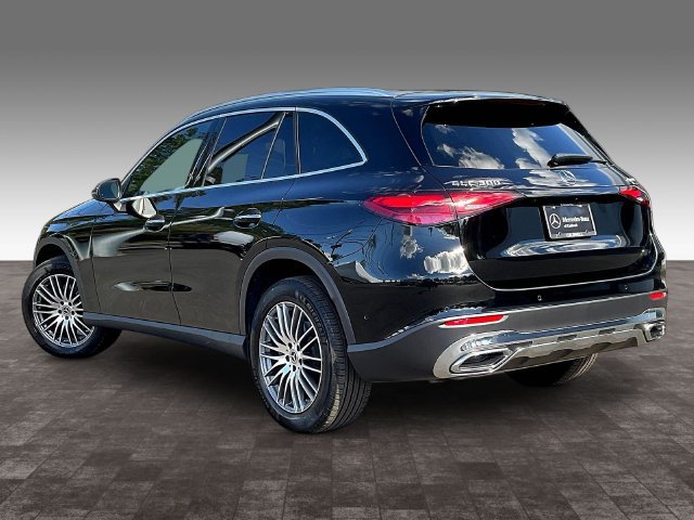 Used 2026 Mercedes-Benz GLC 300 4MATIC image 4