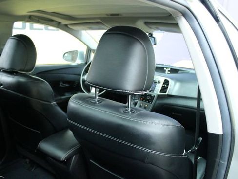 Used 2015 Toyota Venza AWD image 12
