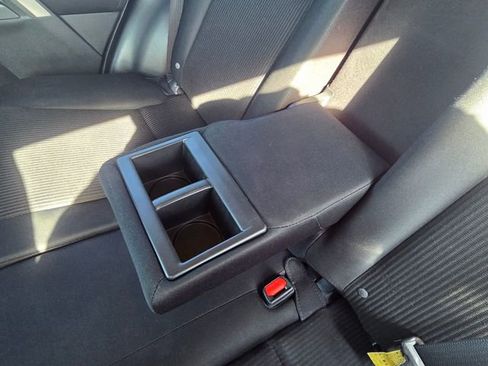 Used 2016 Toyota RAV4 LE AWD/4WD image 17