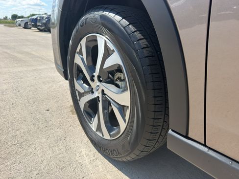 Used 2022 Subaru Outback Limited AWD/4WD image 10