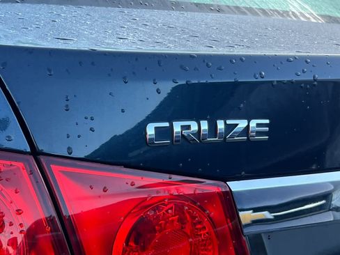 Used 2016 Chevrolet Cruze LS image 7