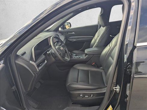 Used 2025 Cadillac XT4 Premium Luxury FWD image 16