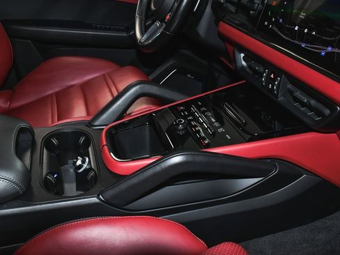 Used 2024 Porsche Cayenne Turbo GT image 64