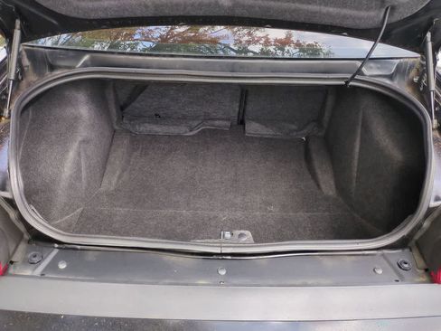 Used 2012 Dodge Challenger R/T image 32