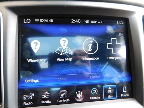 Used 2017 Maserati Levante w/ Luxury Package image 12