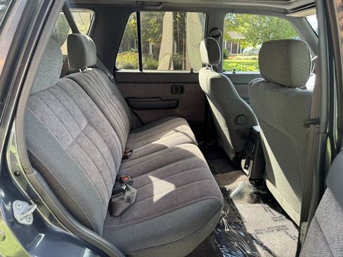 Used 1990 Toyota 4Runner SR5 AWD/4WD image 13