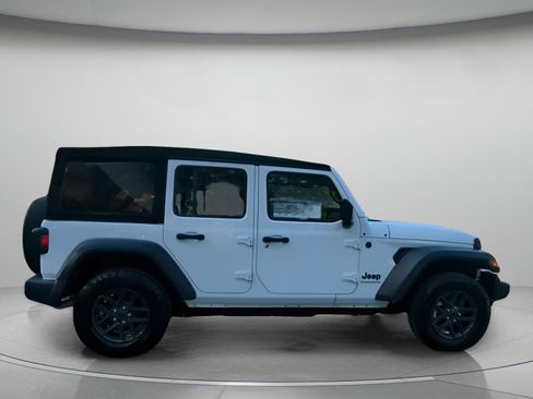Used 2024 Jeep Wrangler Unlimited Sport AWD/4WD image 32