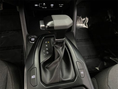 Used 2025 Kia K4 LXS image 16