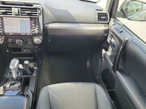 Used 2021 Toyota 4Runner TRD Off-Road Premium w/ Moonroof Package AWD/4WD image 15
