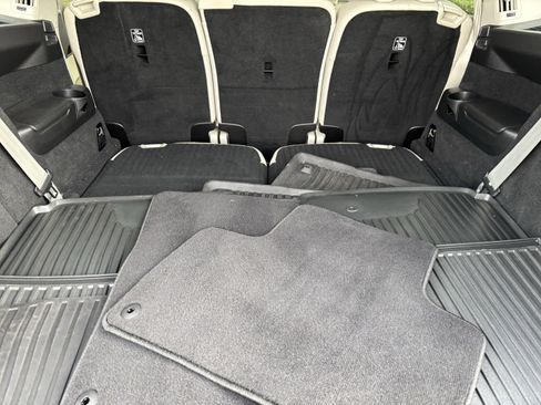 Used 2019 Volvo XC90 T6 Momentum w/ Protection Package Premier image 34