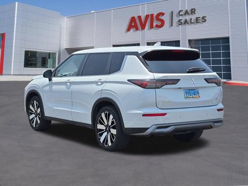 Used 2025 Mitsubishi Outlander SE AWD/4WD image 9
