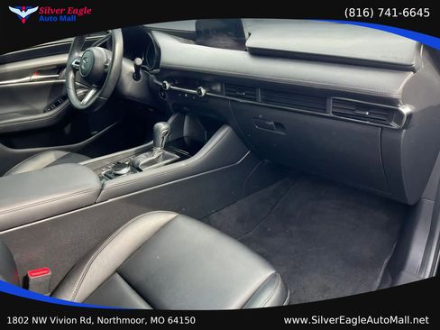 Used 2019 MAZDA MAZDA3 Sedan FWD image 6