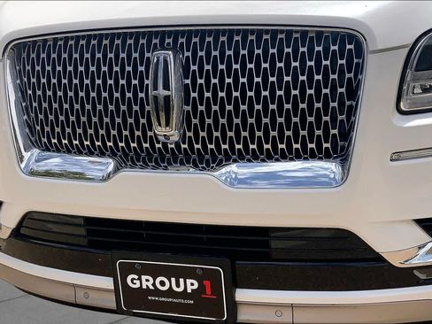 Certified 2020 Lincoln Navigator L Reserve w/ Luxury Package AWD/4WD image 29