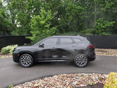 Used 2023 Chevrolet Blazer RS w/ Driver Confidence II Package AWD/4WD image 2