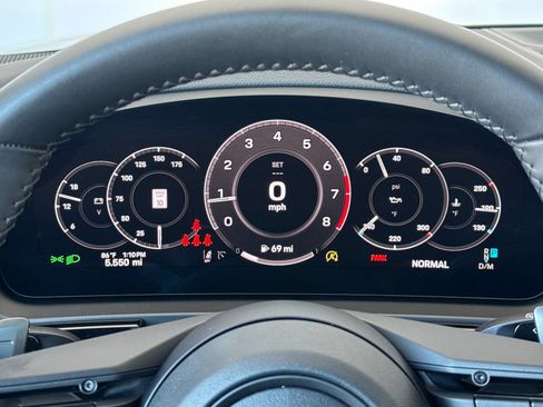 Certified 2026 Porsche Cayenne AWD/4WD image 31