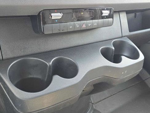 Used 2025 Mercedes-Benz Sprinter 2500 image 35