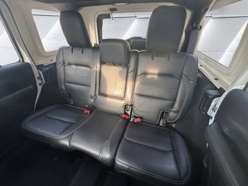 Used 2021 Jeep Wrangler Unlimited Sahara AWD/4WD image 20