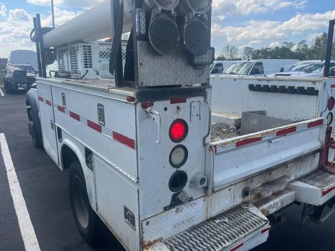 Used 2011 Ford F550 2WD Regular Cab Super Duty w/ Payload Upgrade Pkg image 3