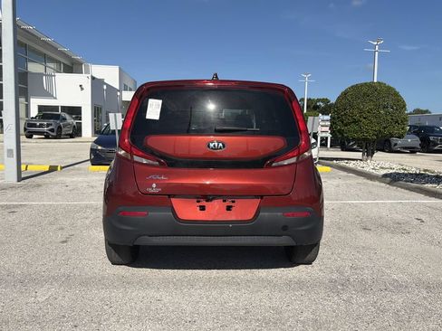Used 2021 Kia Soul LX FWD image 4
