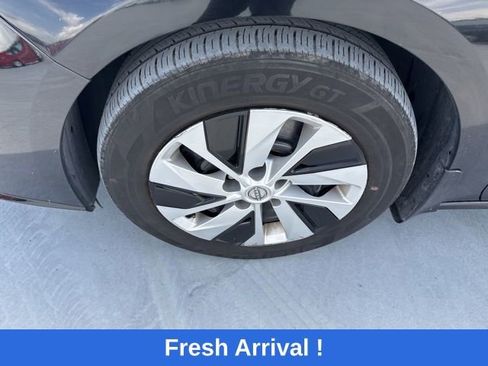 Used 2024 Nissan Altima 2.5 S image 18