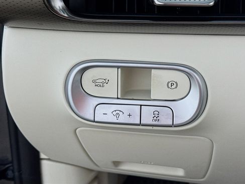 Used 2023 Genesis GV60 Performance image 15