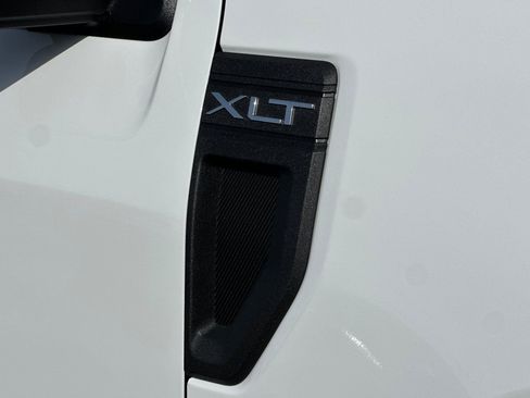 New 2026 Ford Maverick XLT w/ XLT Luxury Package FWD image 24