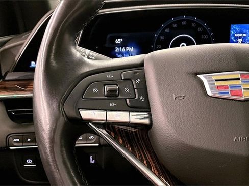 Used 2023 Cadillac Escalade Premium Luxury image 24